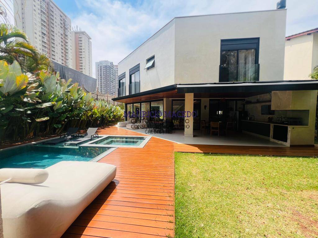 Casa à venda e aluguel com 4 quartos, 750m² - Foto 19