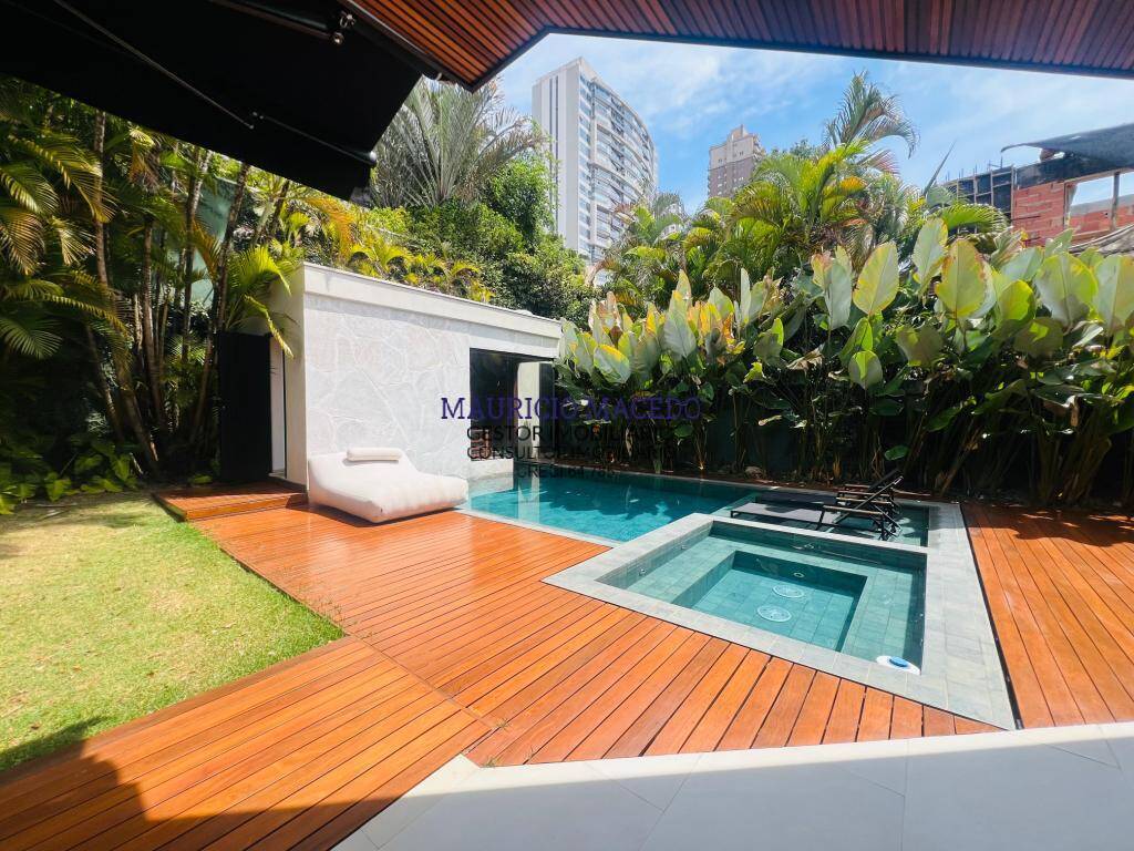 Casa à venda e aluguel com 4 quartos, 750m² - Foto 20