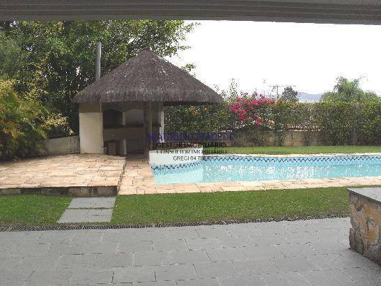 ALPHAVILLA ESQUINA, LINDA VISTA!